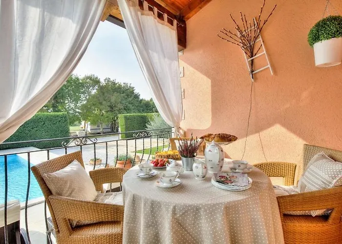 Moira 4* Tar-Vabriga