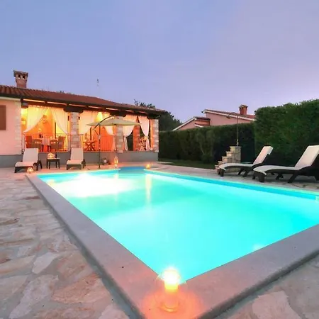 Moira Guest house *